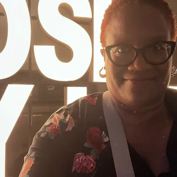 LIKE THIS NOTIFICATION FOR ACCESS TO MY CLOSET AND FOR MY UPCOMING SHOWS - Picture 2 of 7